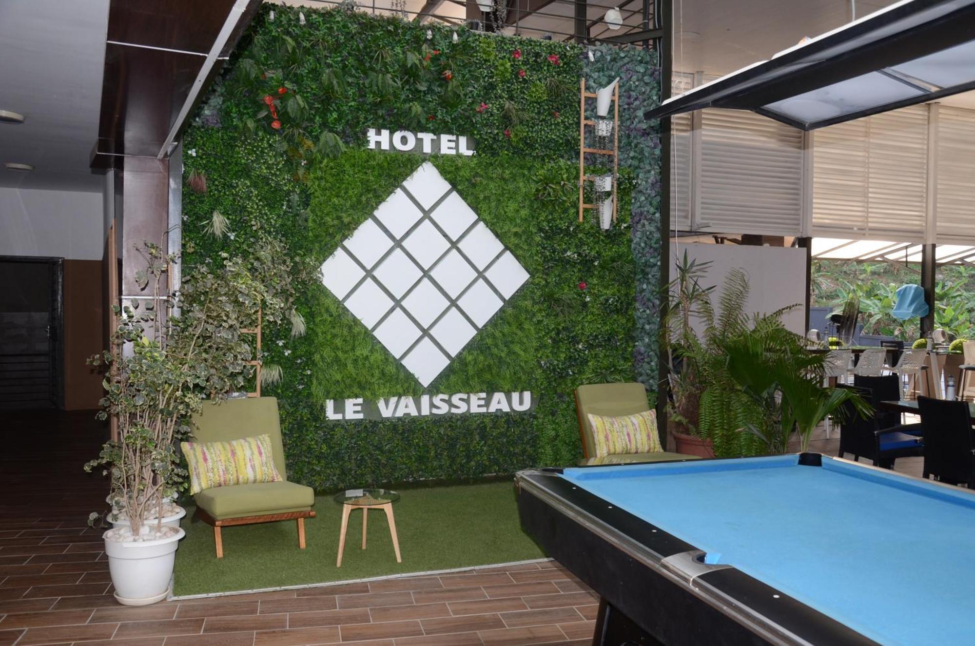 Hotel Le Vaisseau Абиджан Экстерьер фото