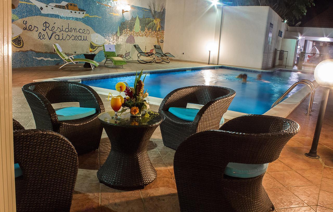 Hotel Le Vaisseau Абиджан Экстерьер фото